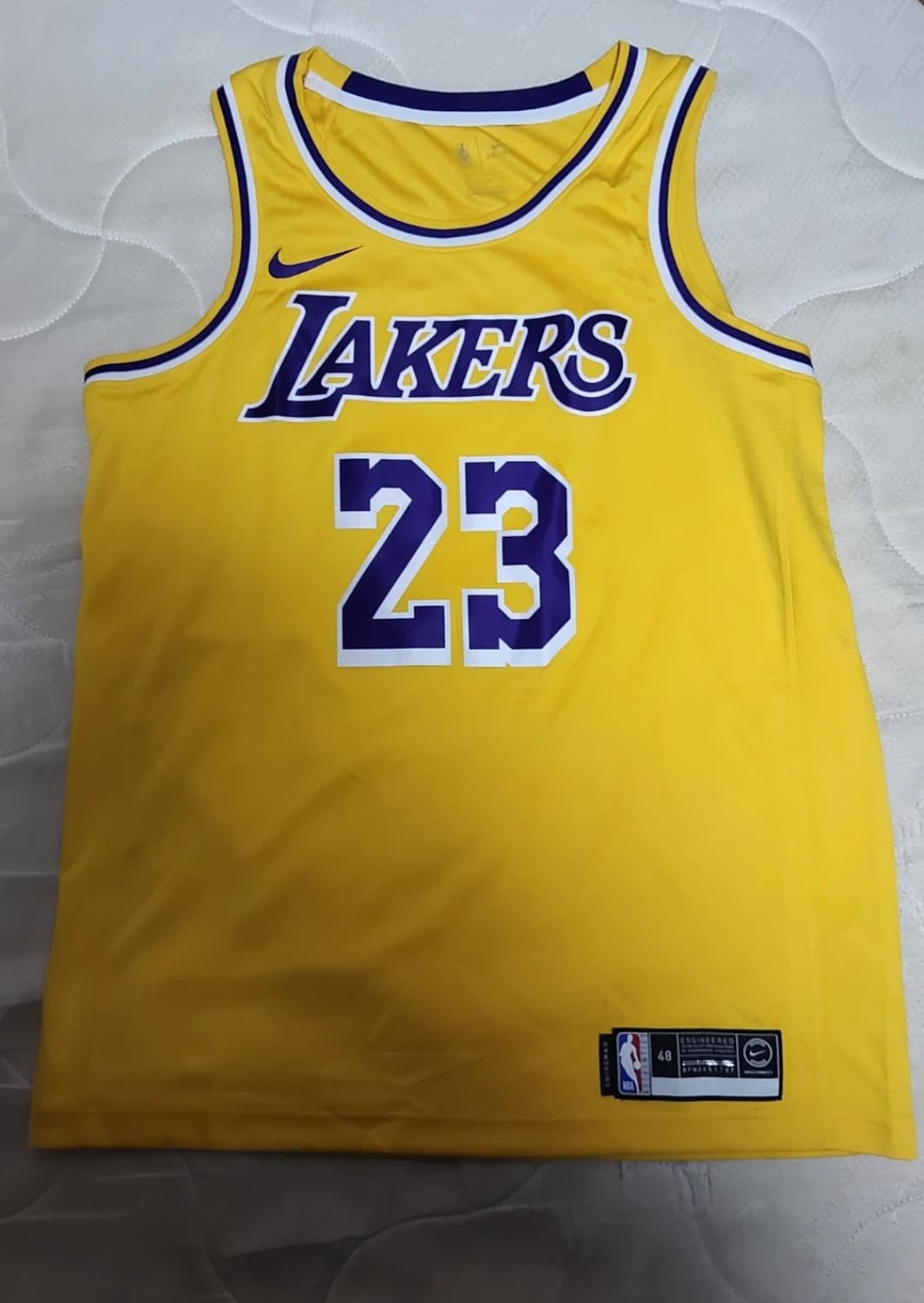 (새제품) 레이커스 르브론 제임스 유니폼  (정품) 상품이미지1