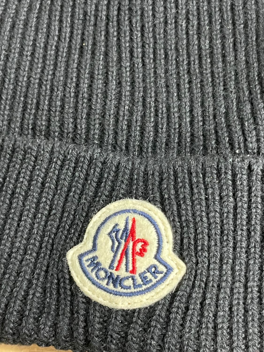 몽클레어 로고패치 블랙 울 비니 새상품 상품이미지2