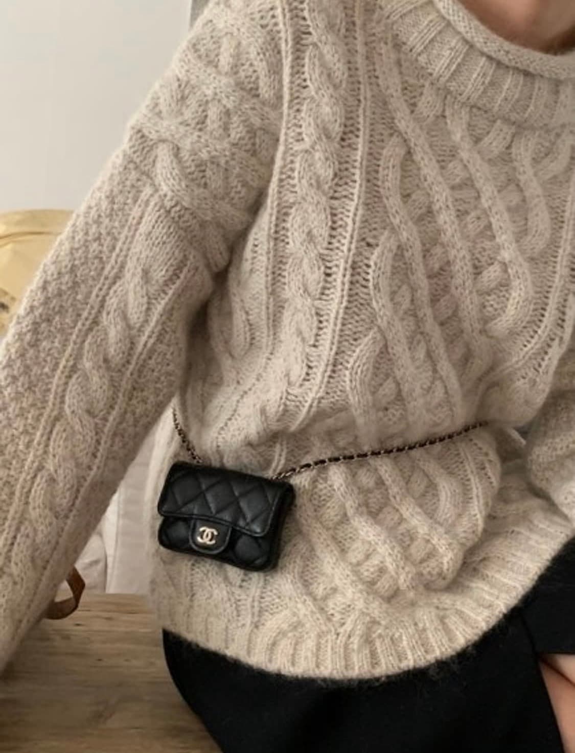 Mone ribbonbit 모네 리본빛 브렛 타기젠 스웨터 상품이미지3