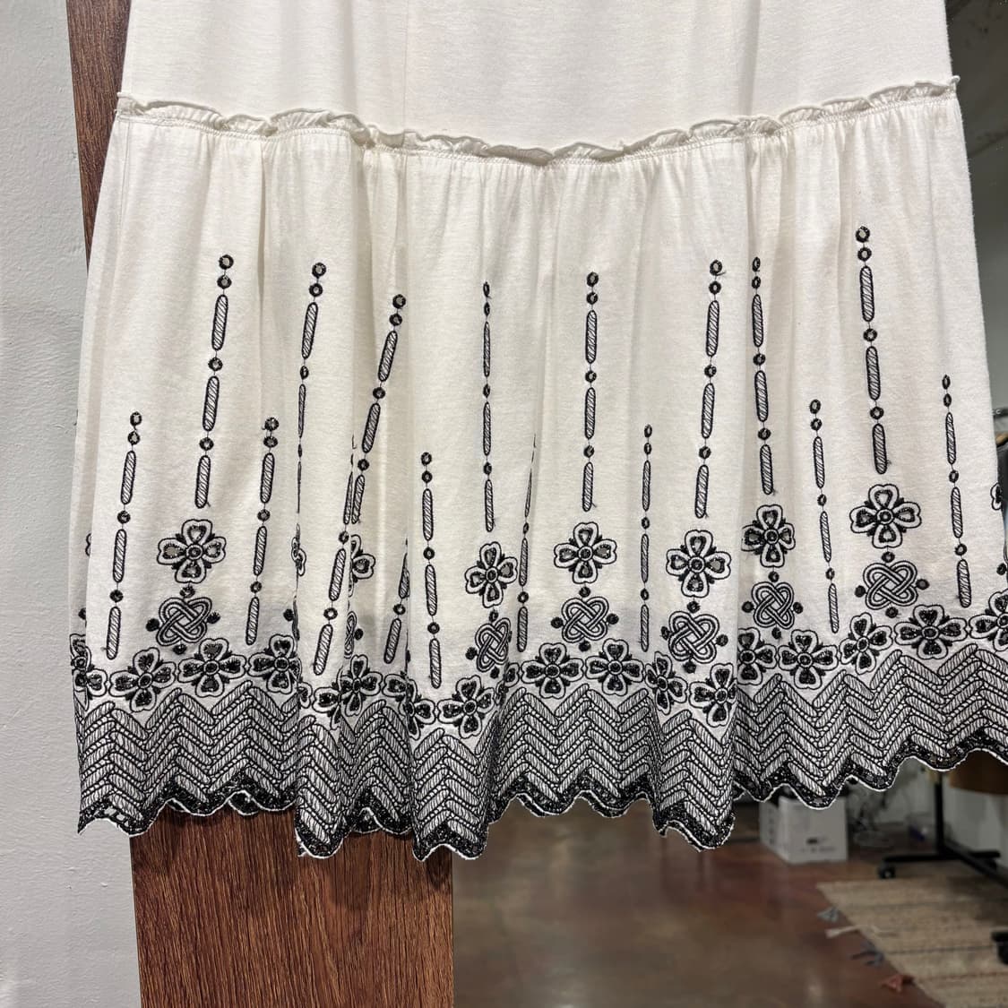 HIROKO BIS 히로코비스 텐셀 자수 펀칭 미디스커트 로판 공겜여주 상품이미지6