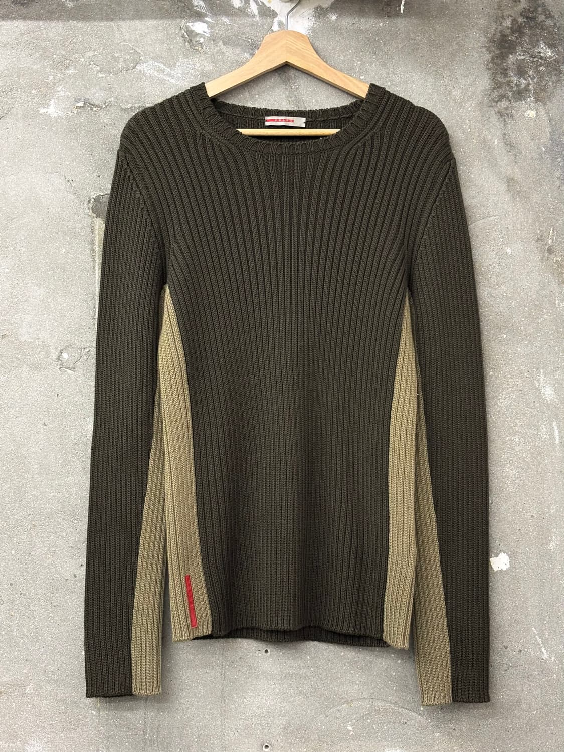 Prada 프라다 카키그린 울 배색 투톤 니트 상품이미지1