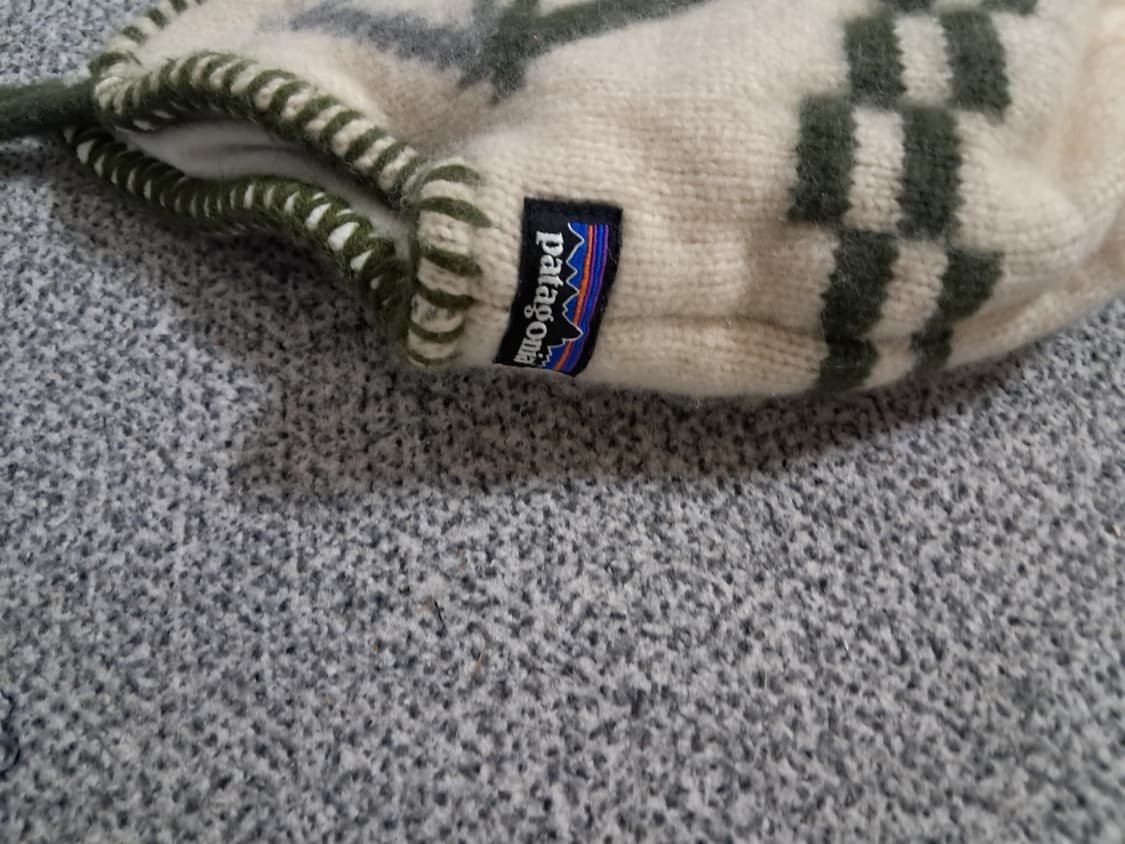 파타고니아 털방울 귀달이 모자 아이보리 상품이미지3