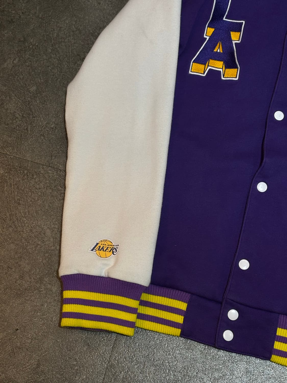 아디다스 LA레이커스 바시티 자켓 점퍼 100 상품이미지5