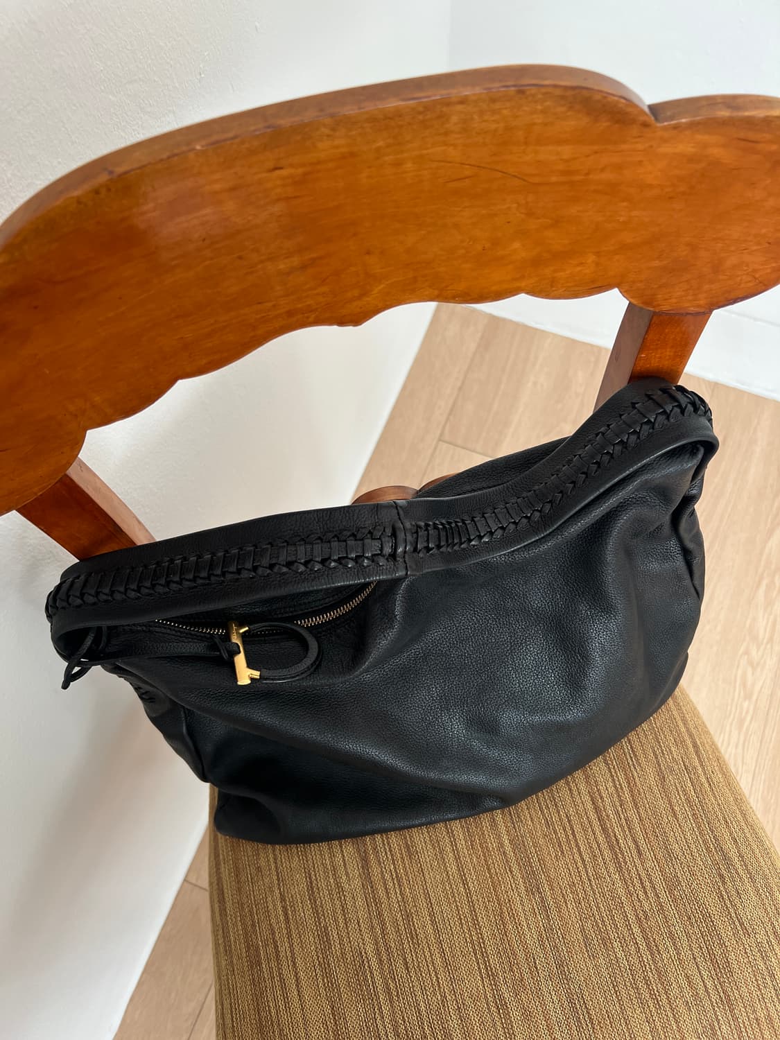 페라가모 블랙 레더 숄더백 상품이미지4