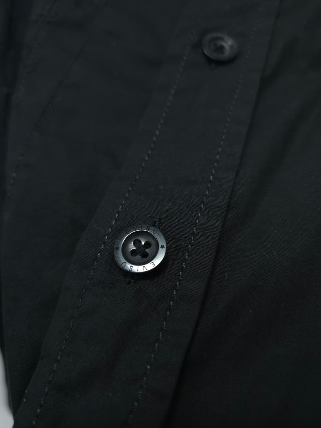 에비수(EVISU) 블랙 포인트자수 스판셔츠 (95) 상품이미지6