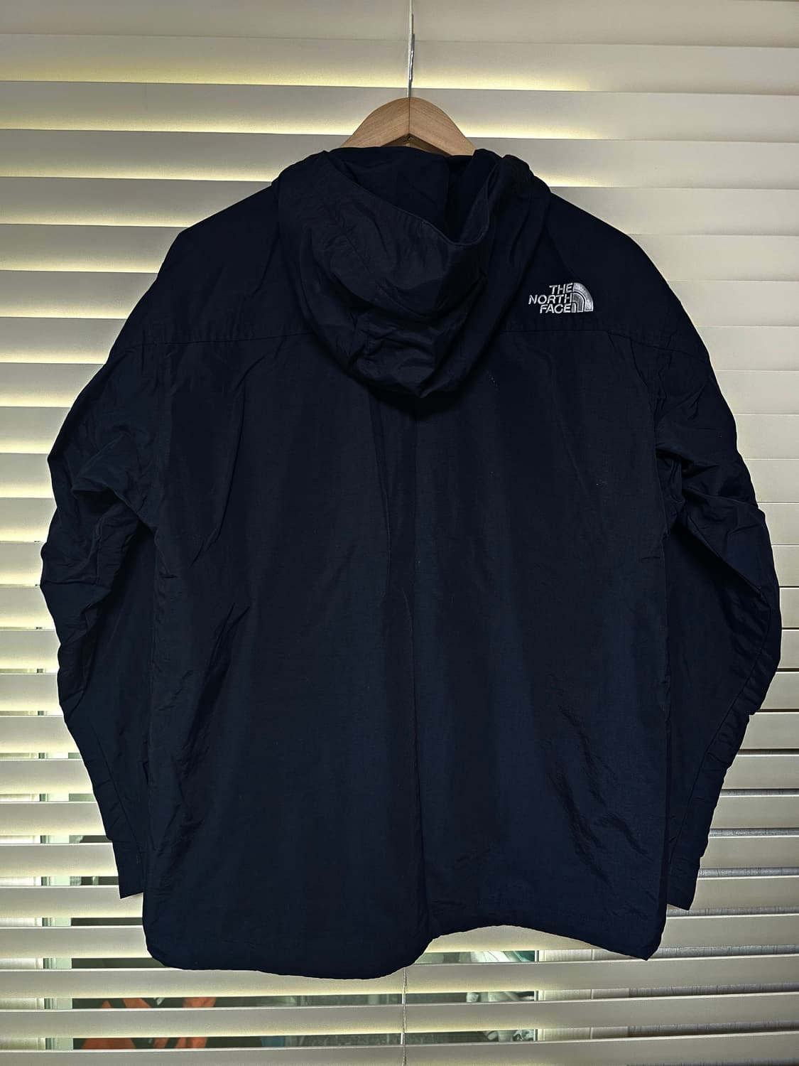 노스페이스 바람막이 자켓 100(L) 상품이미지2