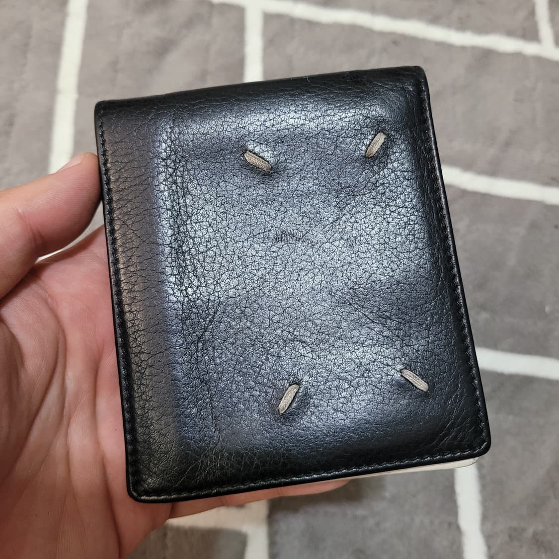 정품 마르지엘라 블랙 레더 반지갑 상품이미지1