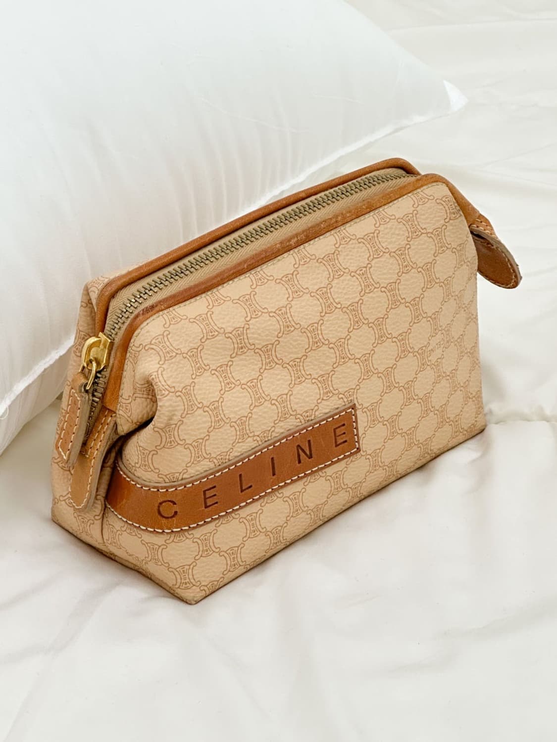 celine / 셀린느 베이지 마카담 파우치  상품이미지1