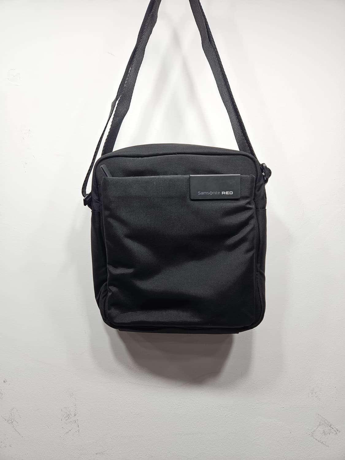 쌤소나이트 RED 투리스(TURRIS) 블랙 크로스백 상품이미지1