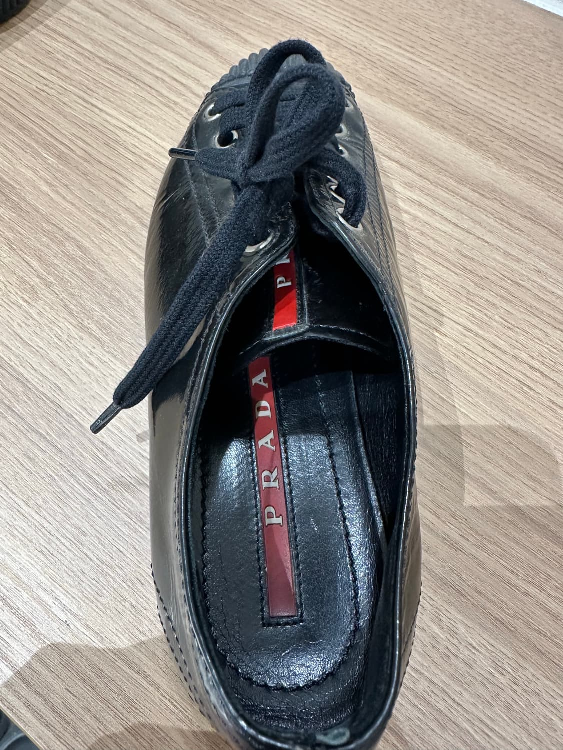프라다 애나멜 스니커즈 블랙(35.5) 상품이미지3