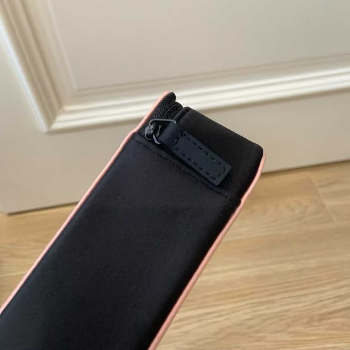 프라다뷰티 삼각 파우치 핑크 상품이미지8