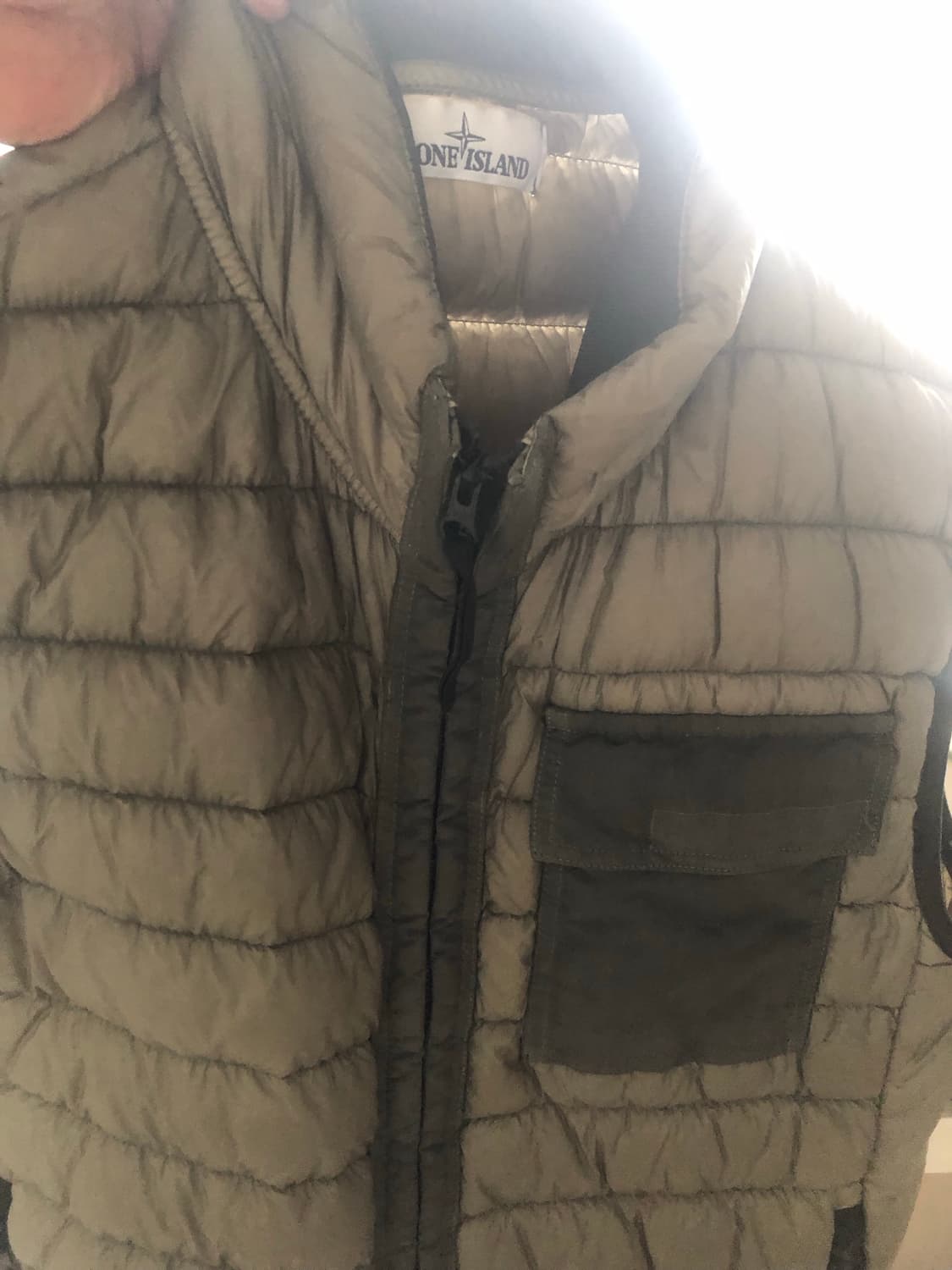 스톤 아일랜드 패딩 베스트 XL 팝니다 상품이미지1