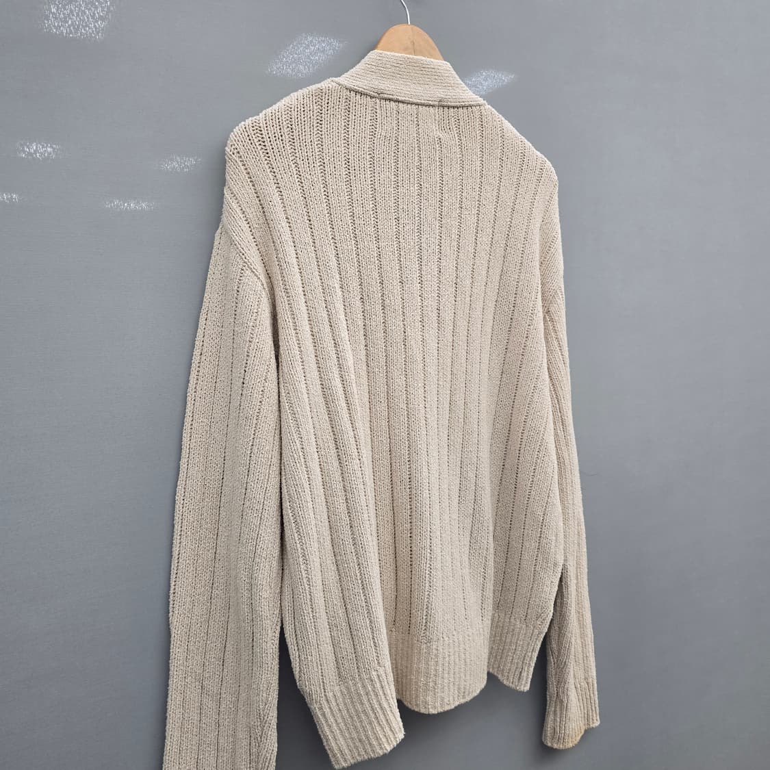 세터 SATUR 파로 오버 사이즈 부클 아이보리 가디건 상품이미지6