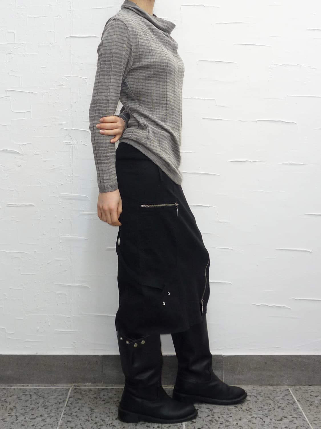 black asymmetrical midi skirt 상품이미지3