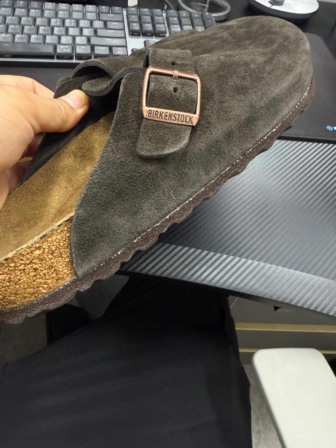 버켄스탁 보스턴 모카색상 풋베드 레귤러 모델 43사이즈 판매합니다~ 상품이미지2