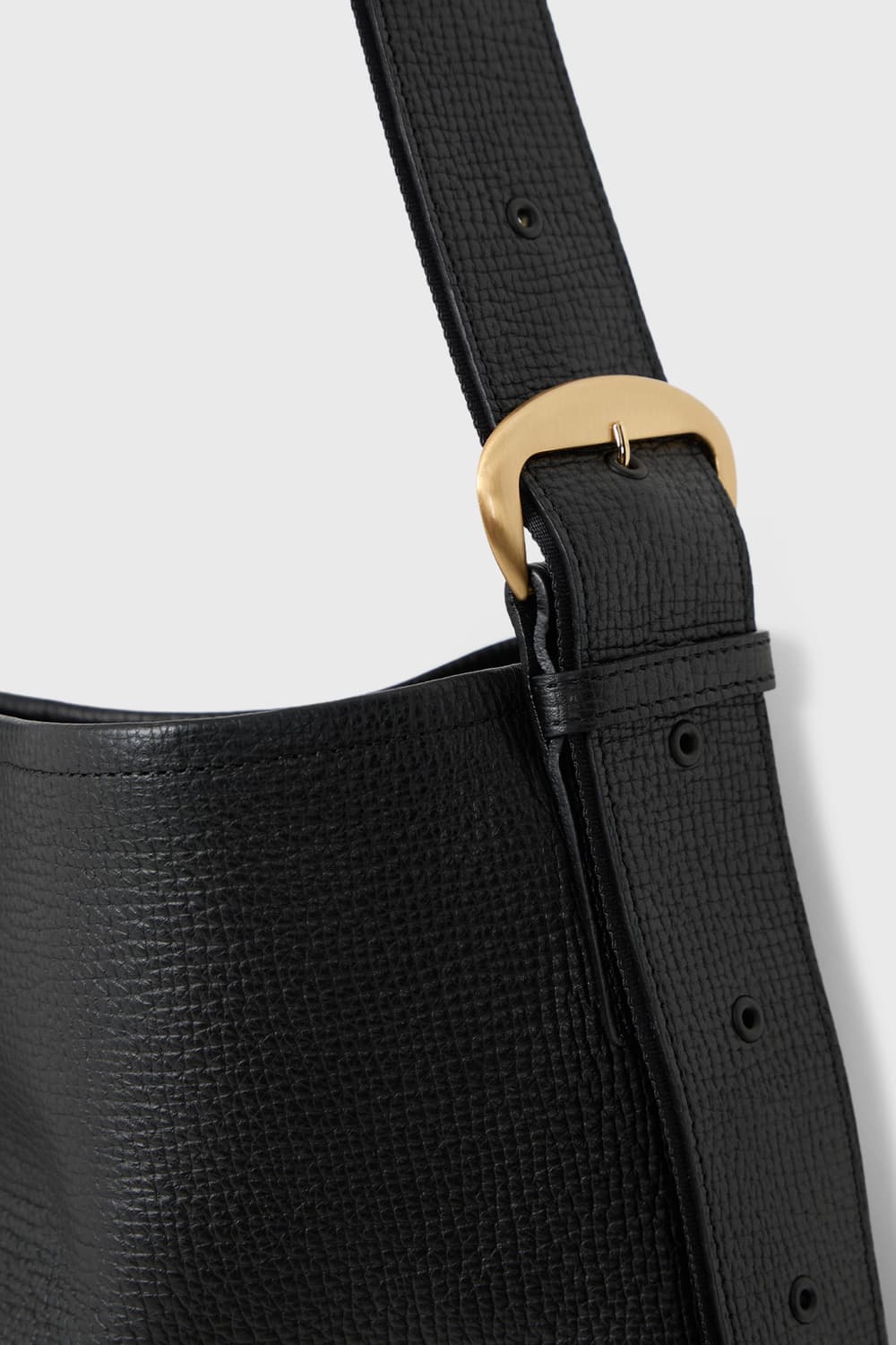 헨더스킴 크로스백 상품이미지3