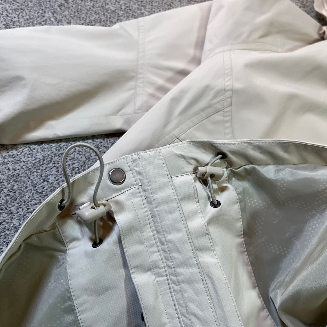 몽벨 우먼 바람막이 자켓 상품이미지3