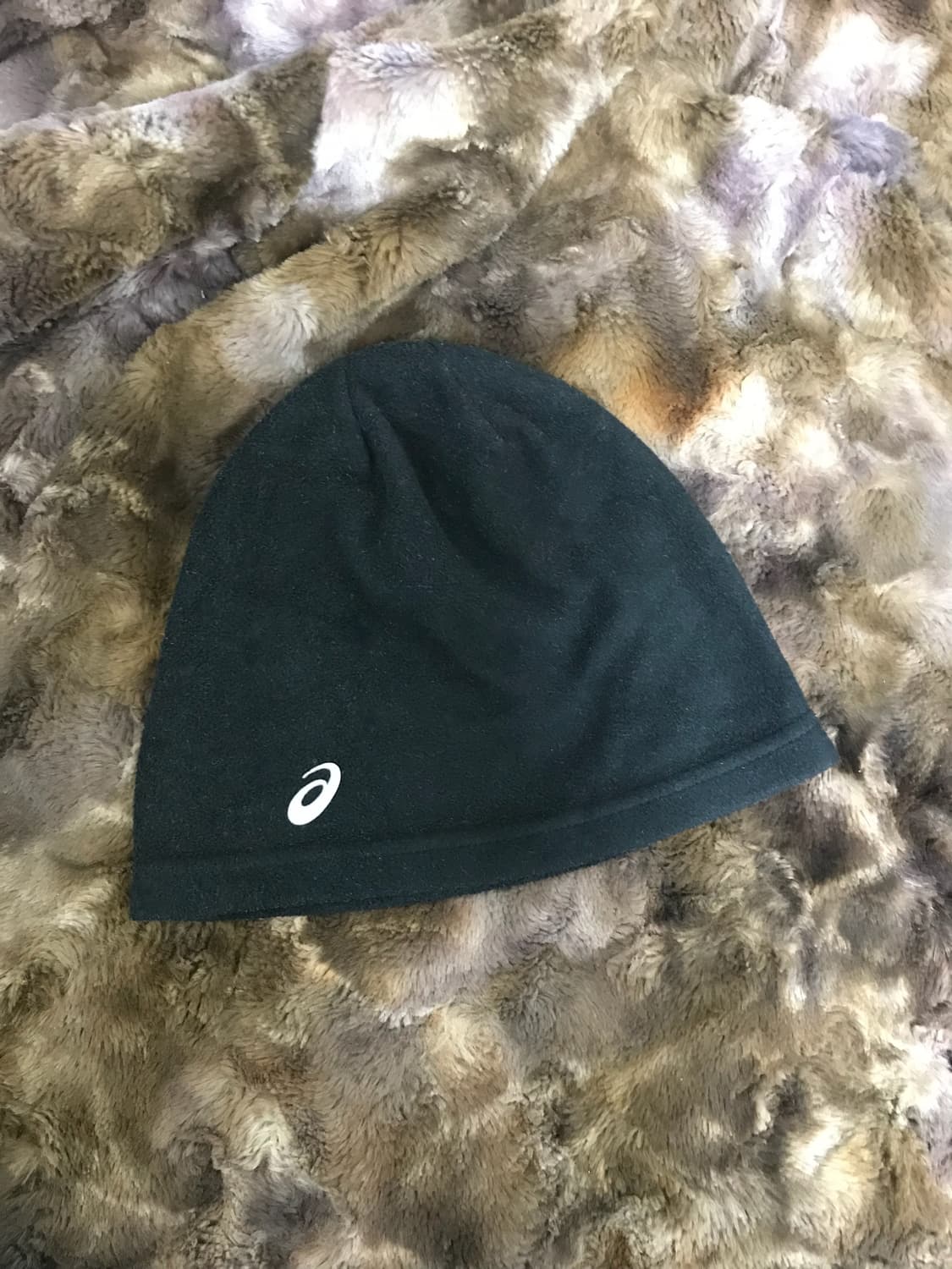 아식스 여성 러닝 비니 햇-블랙 상품이미지1