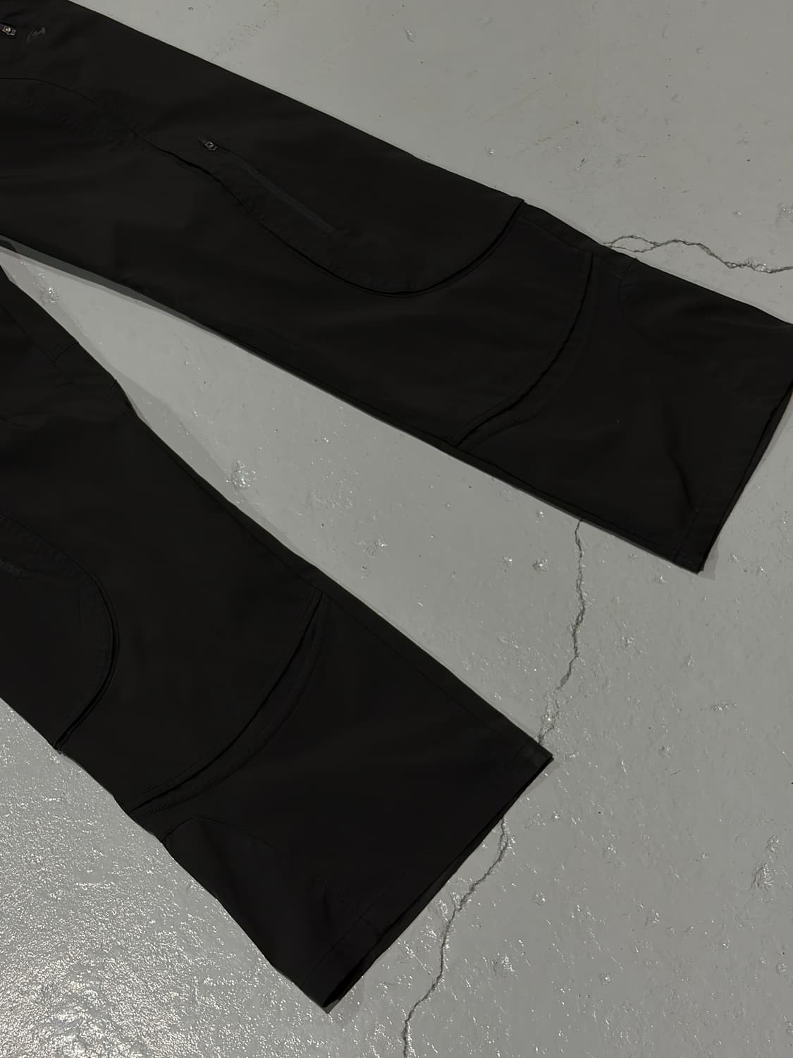 산산기어 23FW COVERING POCKET PANTS-BLACK 상품이미지5