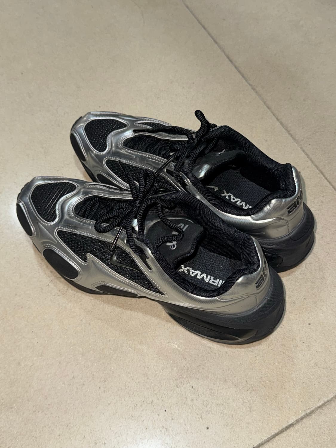 나이키 에어 맥스 뮤즈 블랙 메탈릭 실버 235 상품이미지1