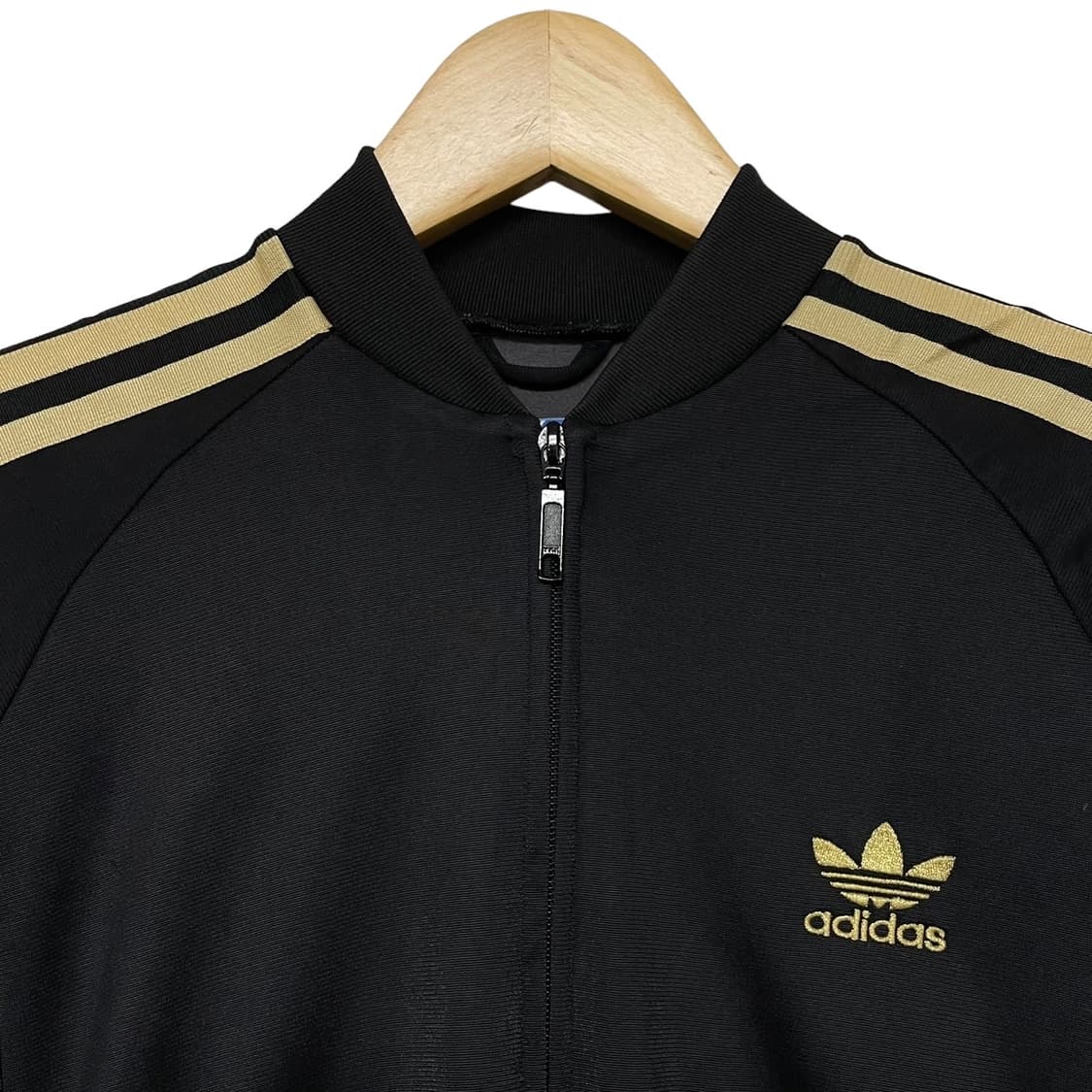 아디다스 우먼스 슈퍼스타 트랙탑 져지 블랙 골드 상품이미지3