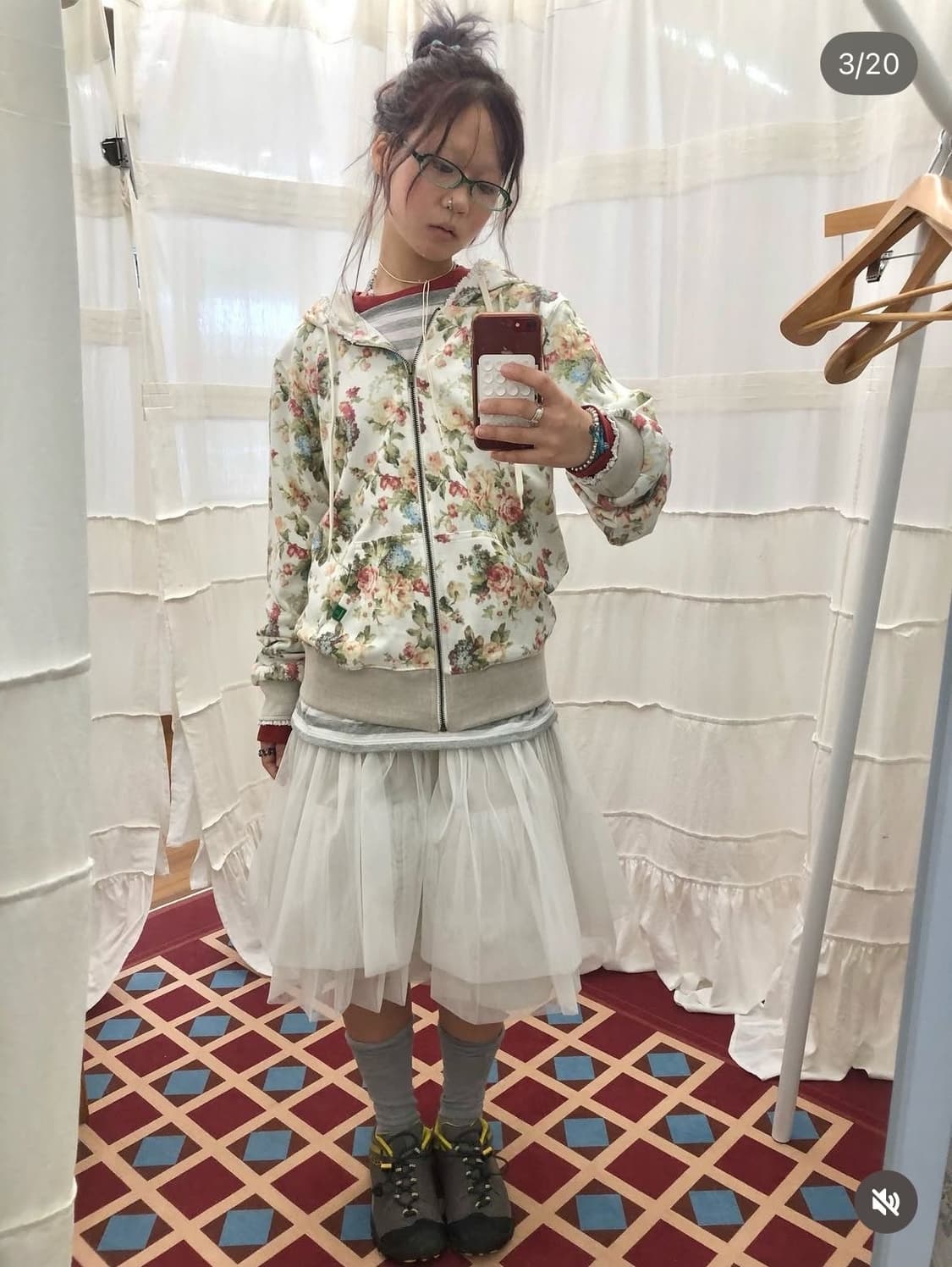 노컨텐츠 Flower Lace Zip-up_ivory  플라워레이스집업 상품이미지2