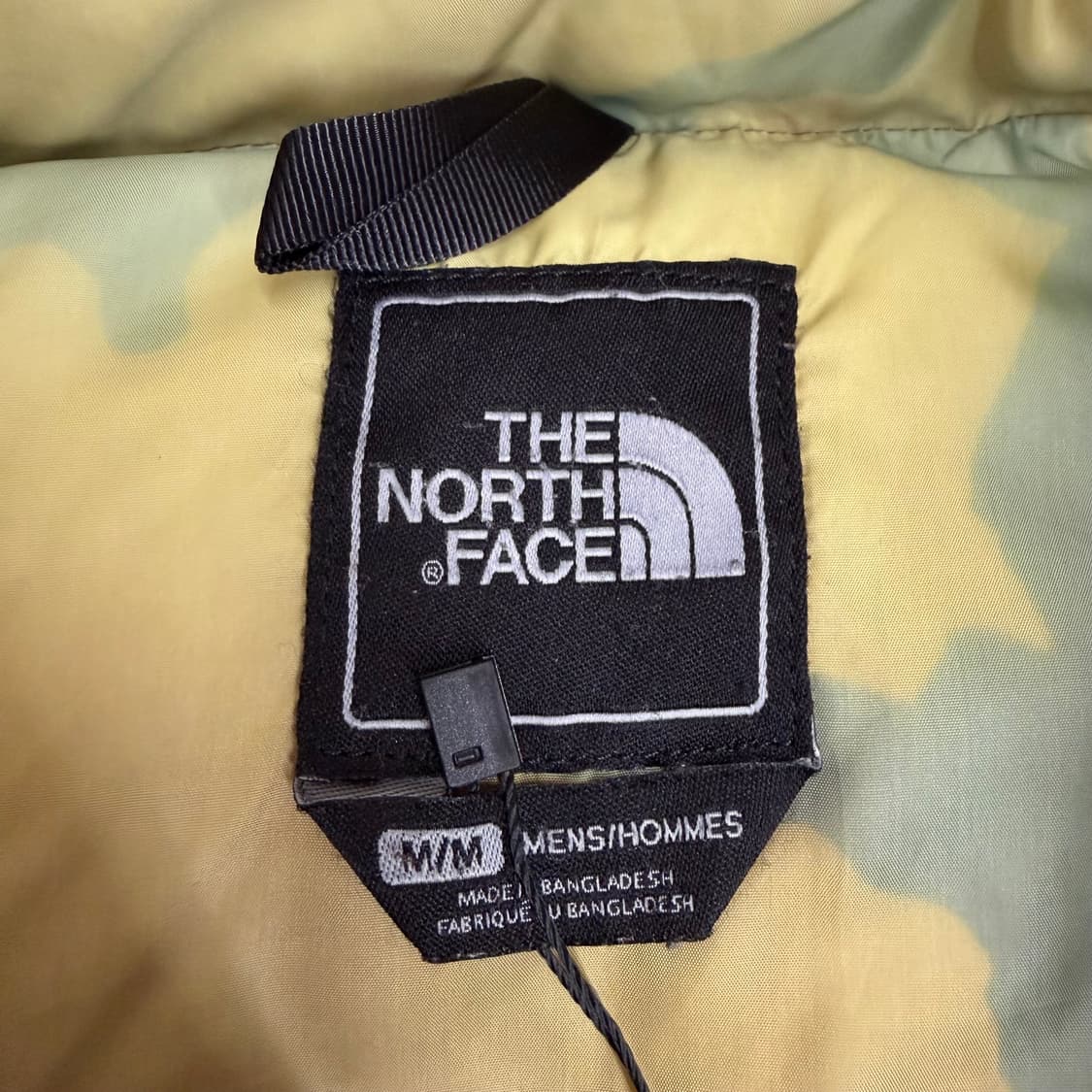 노스페이스 센터로고 카모 패딩 상품이미지3