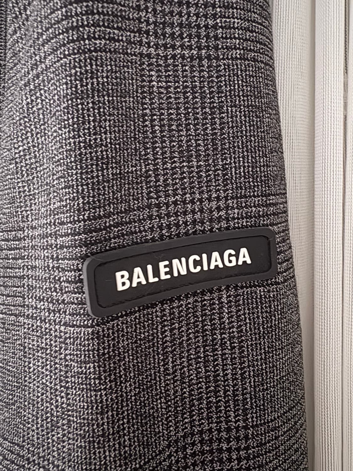 발렌시아가 플루이드 비스코스 개버딘 워시드 체크 블레이저 차콜 상품이미지2