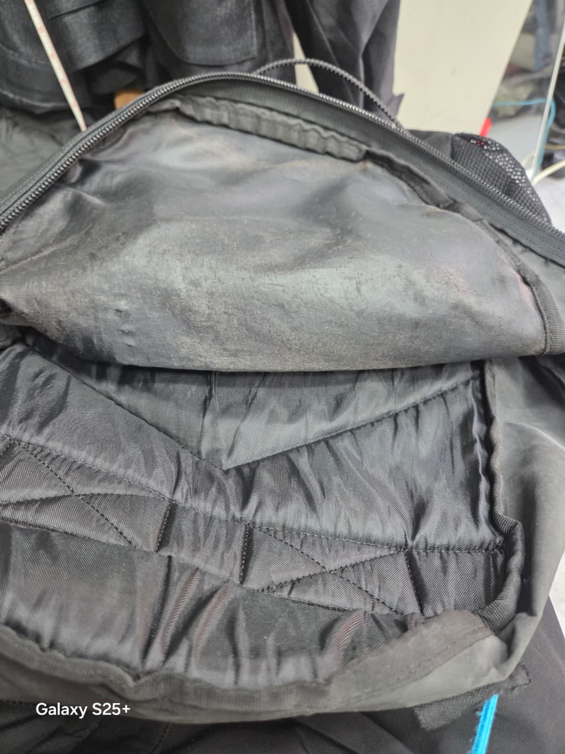 칼하트  킥플립  빽팩 상품이미지5