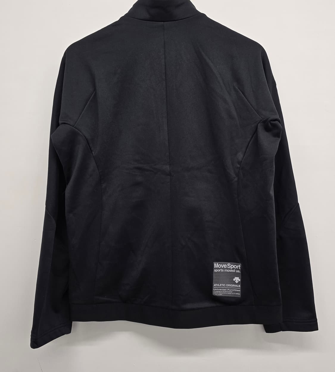 데상트 남성 무브스포츠팩 터프써모 집업.
싸이즈 95~100  택포 상품이미지4