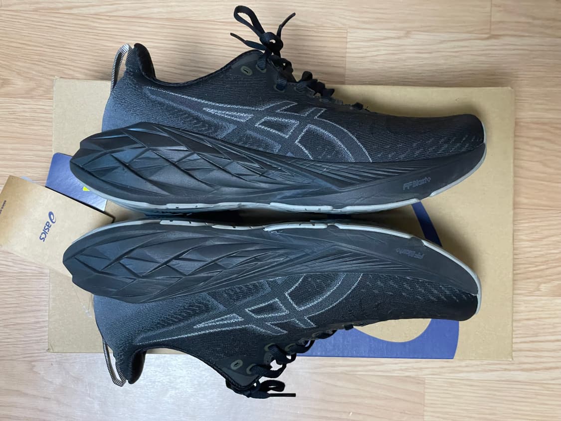 [265] 아식스 노바블라스트4 블랙 와이드 상품이미지5