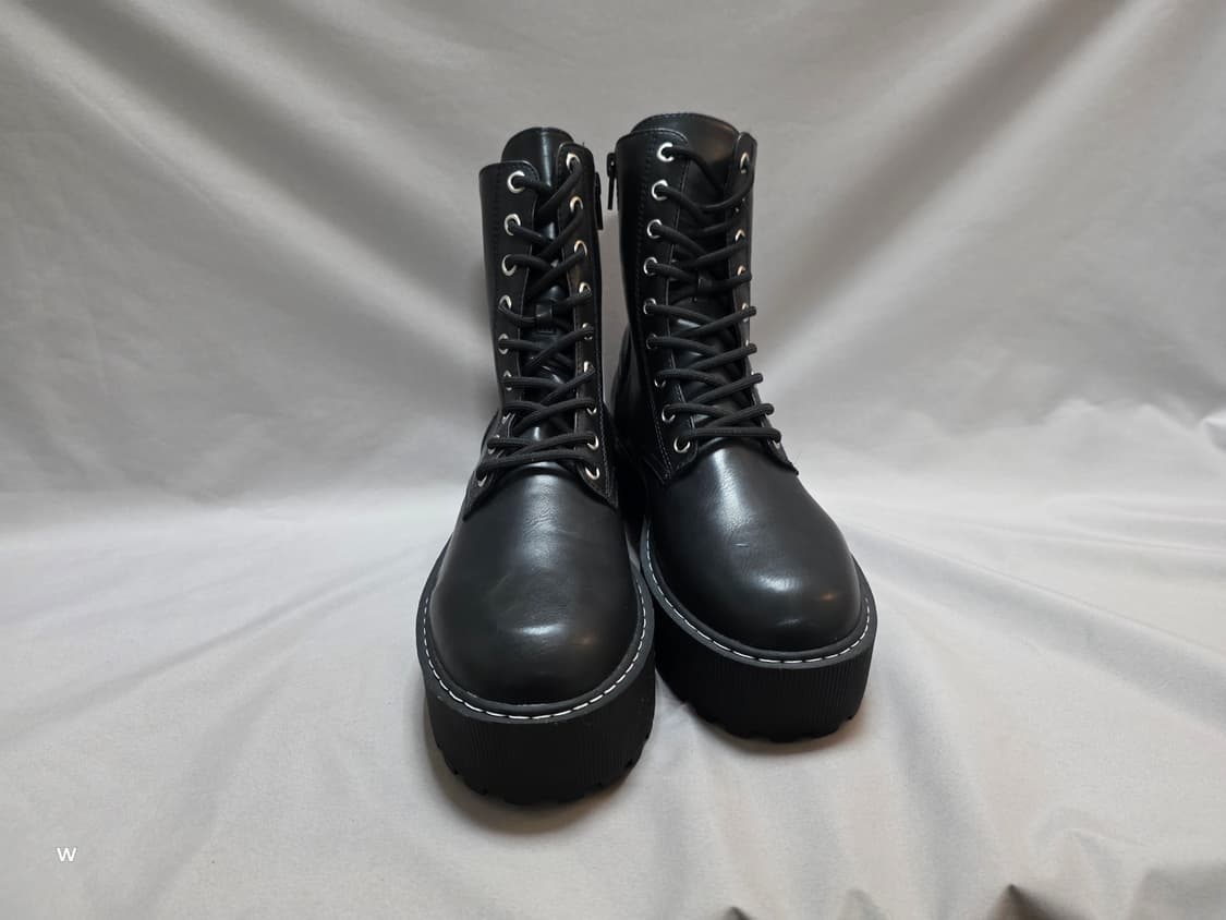 H&M 블랙 플랫폼 레이스업 부츠 [eur41 / 260mm] 상품이미지2