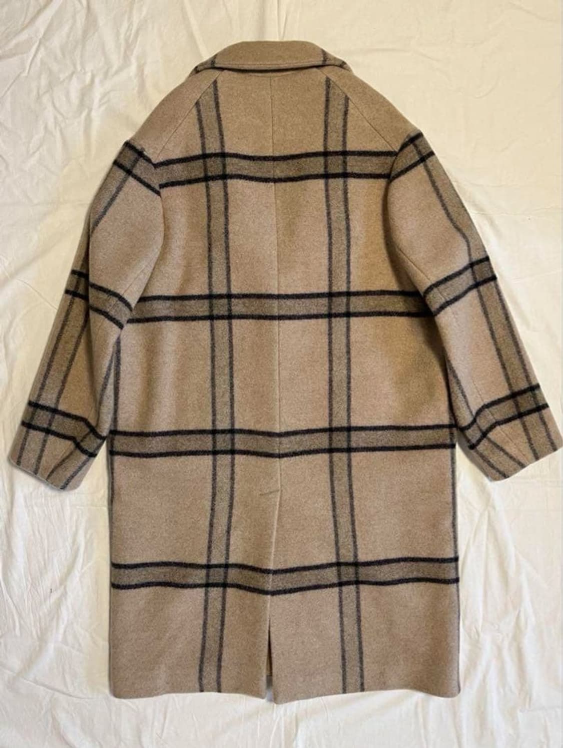 [BTS 착용] 자크뮈스 20AW 르 망토 체크 코트 상품이미지4