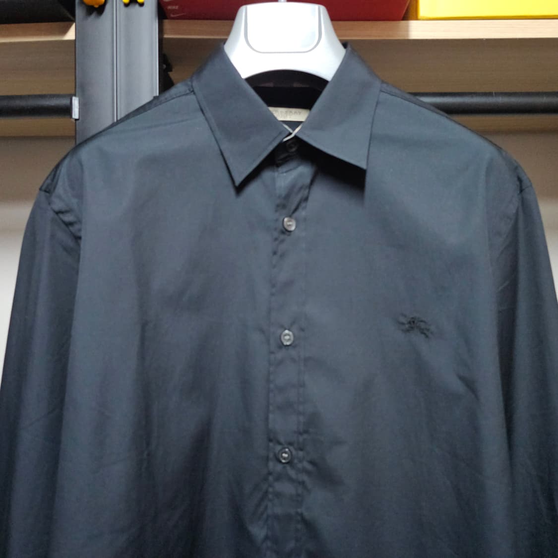 버버리 브릿 체크트리밍 신축성좋은 남성블랙셔츠 100 상품이미지3