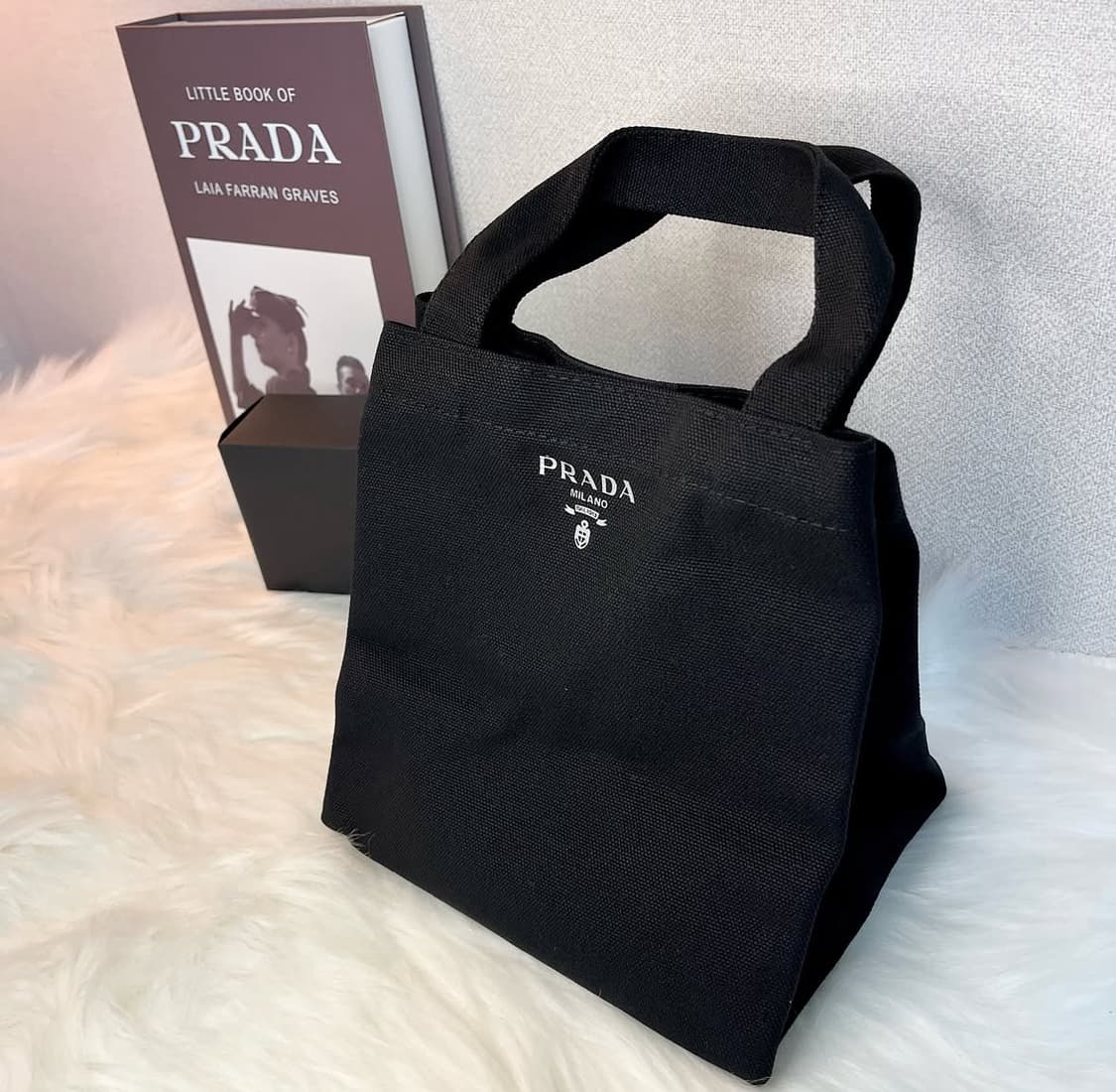 프라다 르옴므 에코백 블랙 상품이미지4