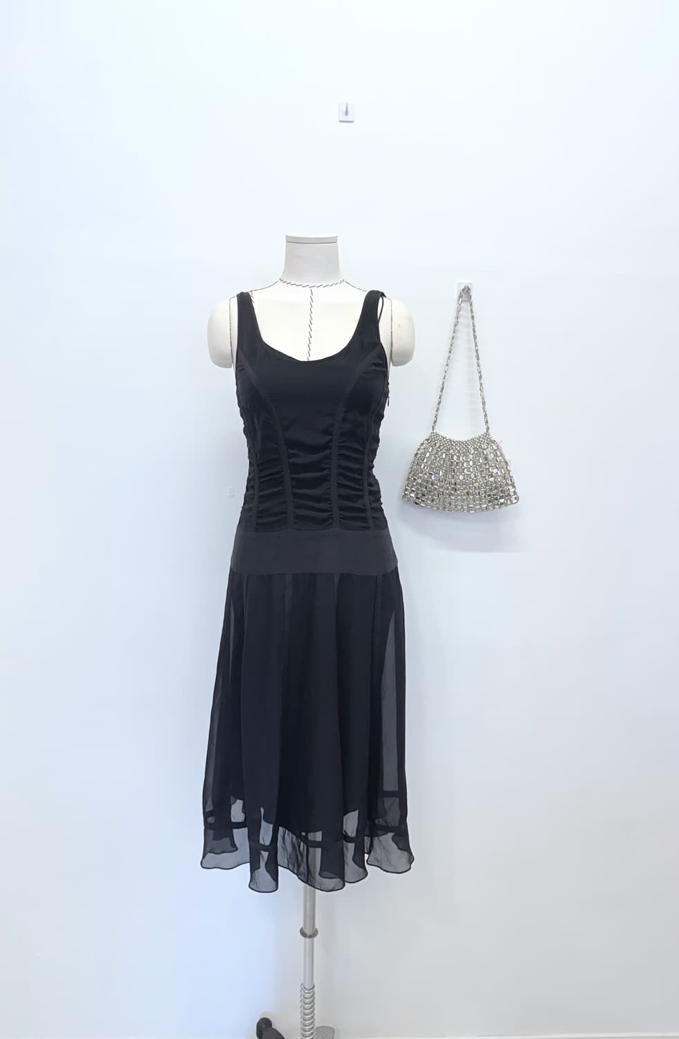 DKNY silk100% 슬립원피스 + 셔링원피스 일괄 상품이미지1