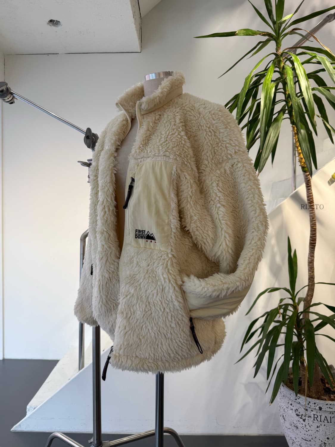 퍼스트다운 딥파일 자켓 상품이미지1