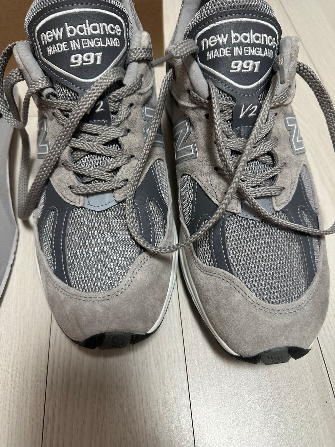 뉴발란스 991 v2 그레이 사이즈 280 팝니다 상품이미지2