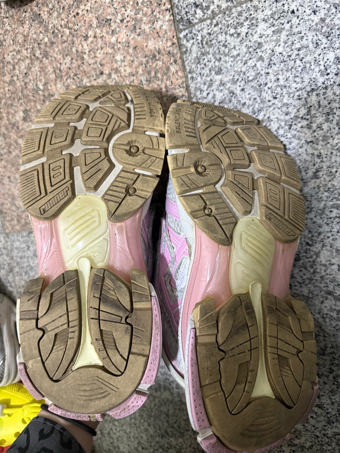 발렌시아가 뉴러너 스니커즈 핑크 화이트 36사이즈 상품이미지5