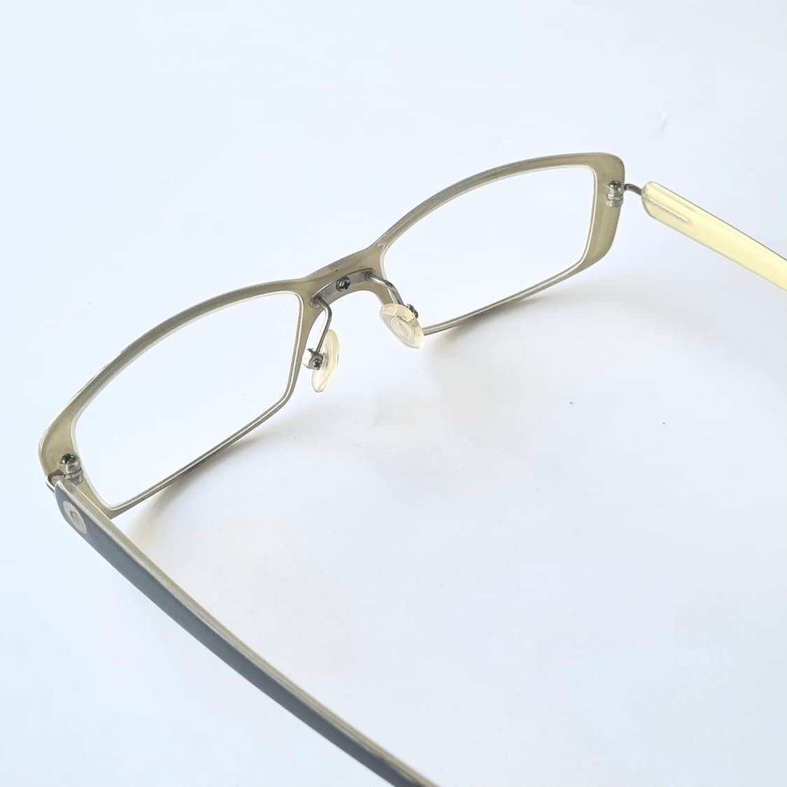 데드스탁 가볍고 착용감 좋은 스퀘어 안경테686 상품이미지5