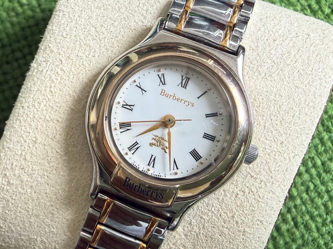 (작동 확인)버버리 투톤 쿼츠 빈티지 여성 시계 GN-4-S 상품이미지1