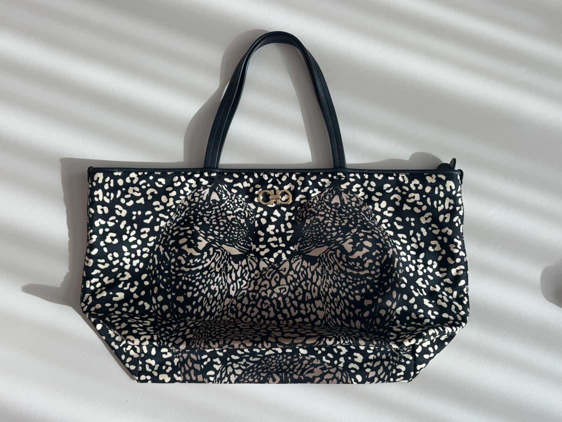 페라가모 간치니 레오파드 숄더 토트백 상품이미지1