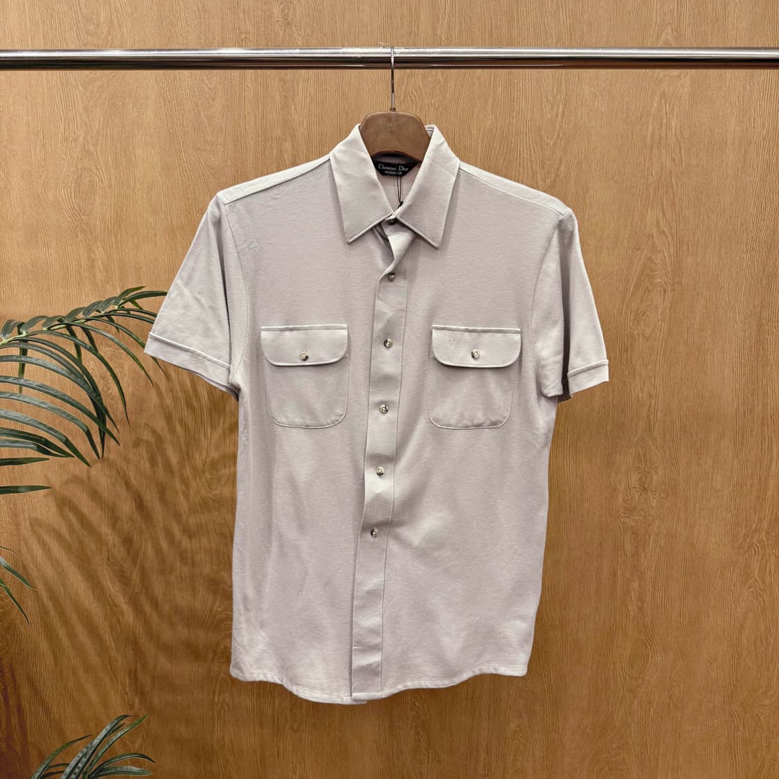 크리스찬 디올 무슈 반팔 카라 셔츠 투포켓 디테일 라이트 그레이 상품이미지1