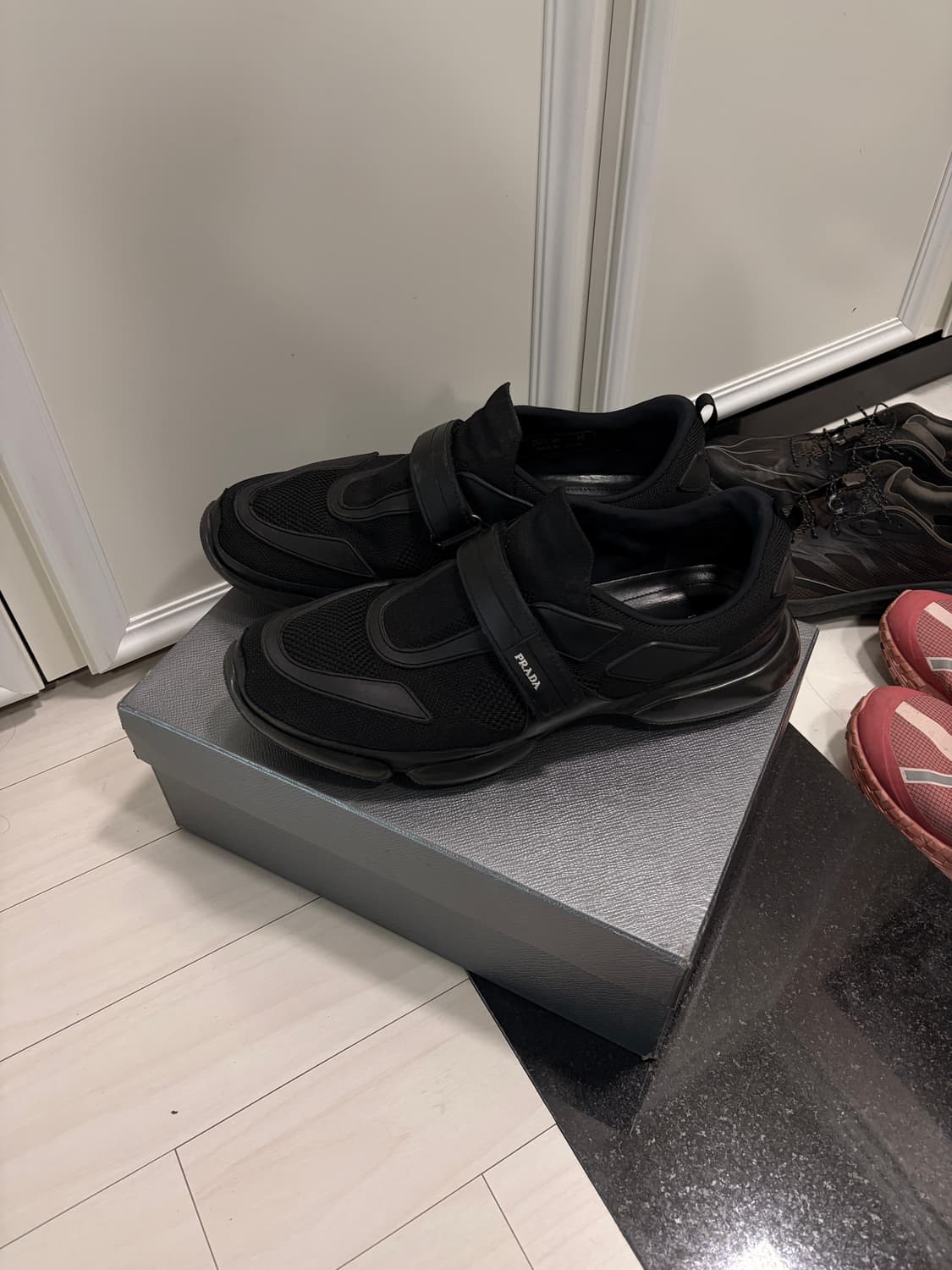 프라다 클라우드 버스트 10.5 상품이미지1