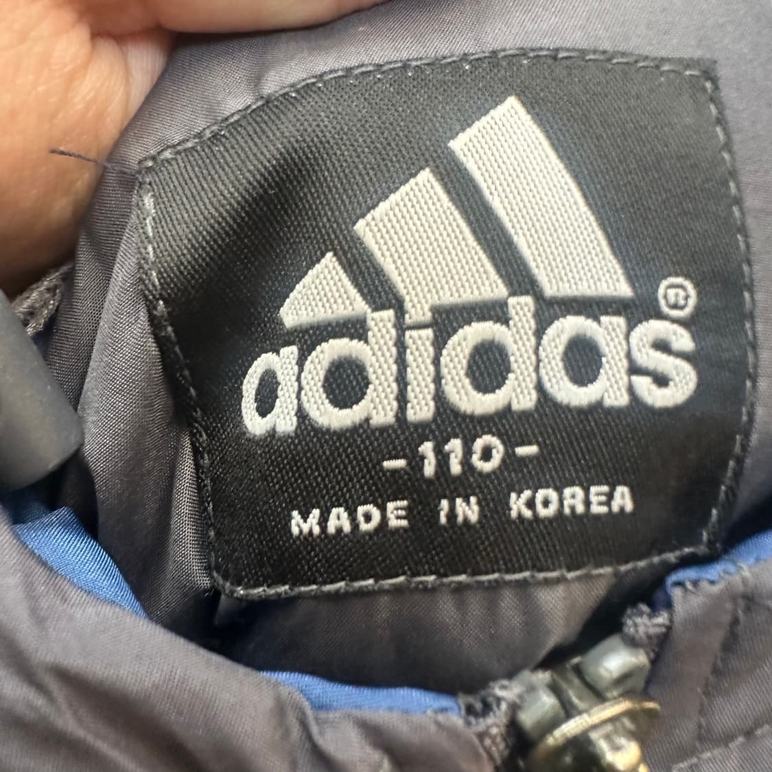 아디다스 00s 백로고 차콜그레이누빔점퍼 110 상품이미지4