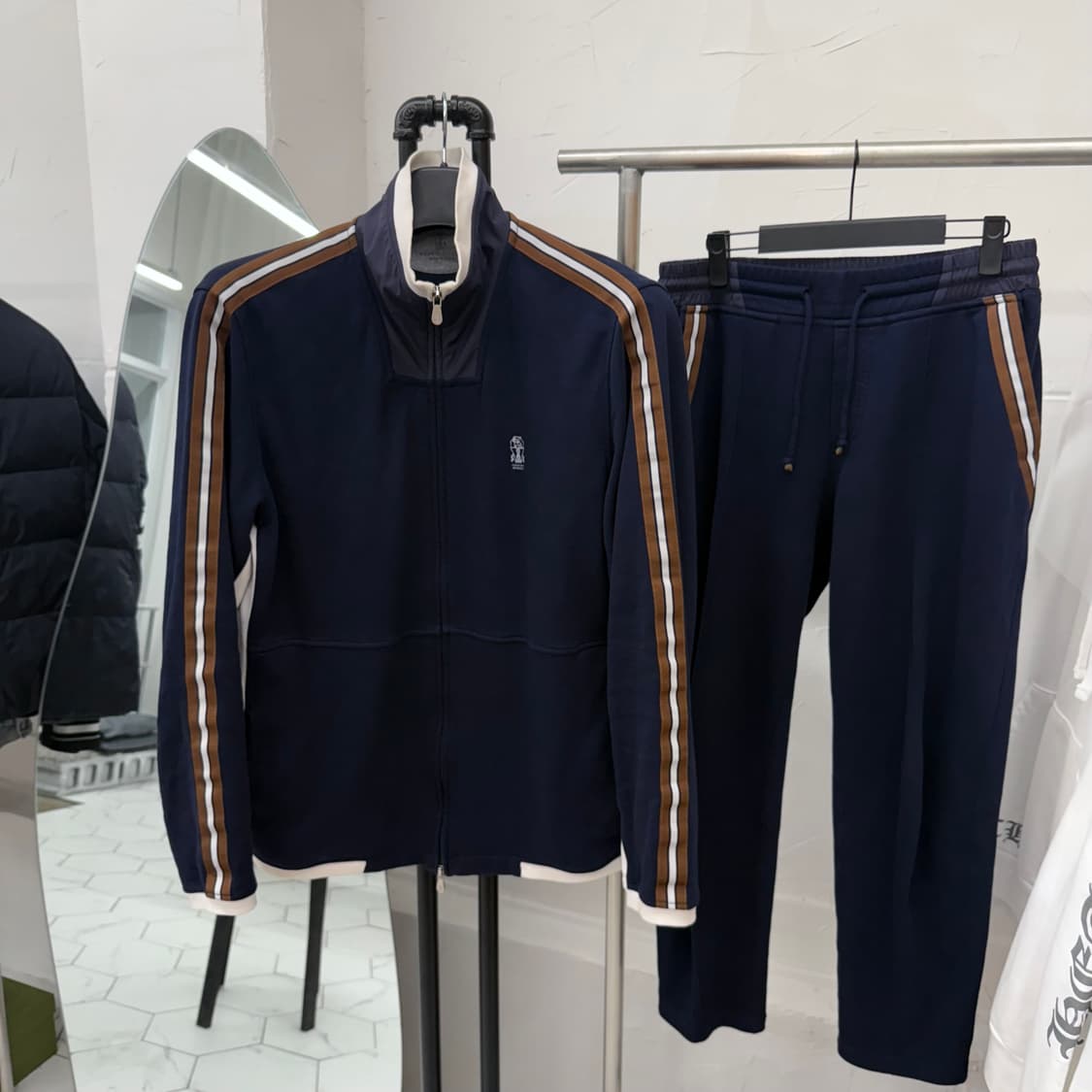 [백화점] 브루넬로 쿠치넬리 네이비 트랙 셋업 상품이미지1