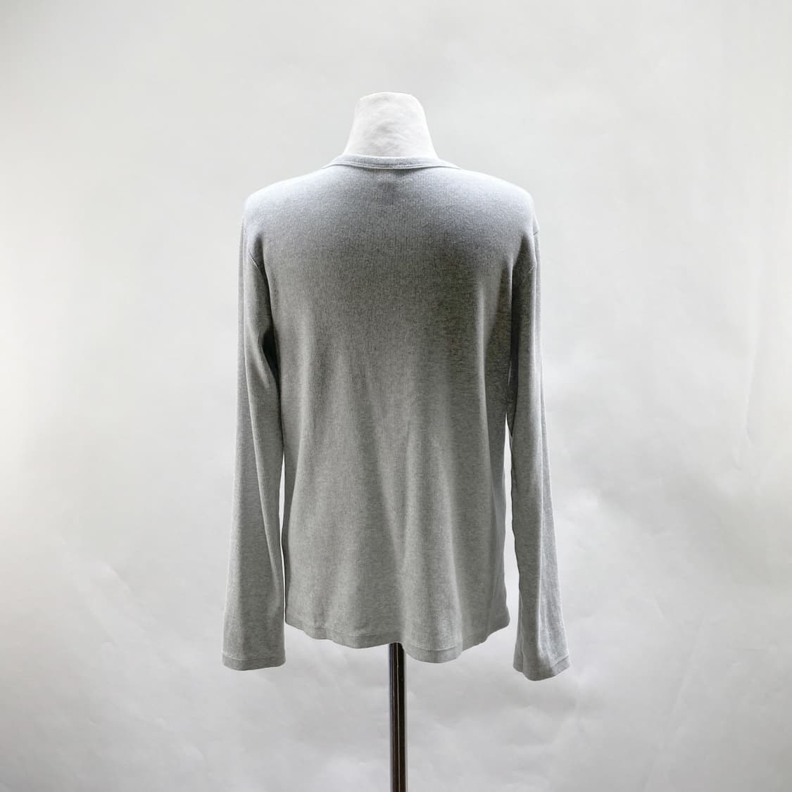 유니클로 여성 U넥 긴팔면티 그레이 XL  상품이미지3