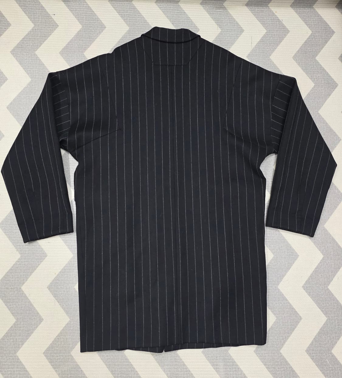 준지 핀스트라이프 오버핏 울 롱코트 46 (정가 139만원) 상품이미지2