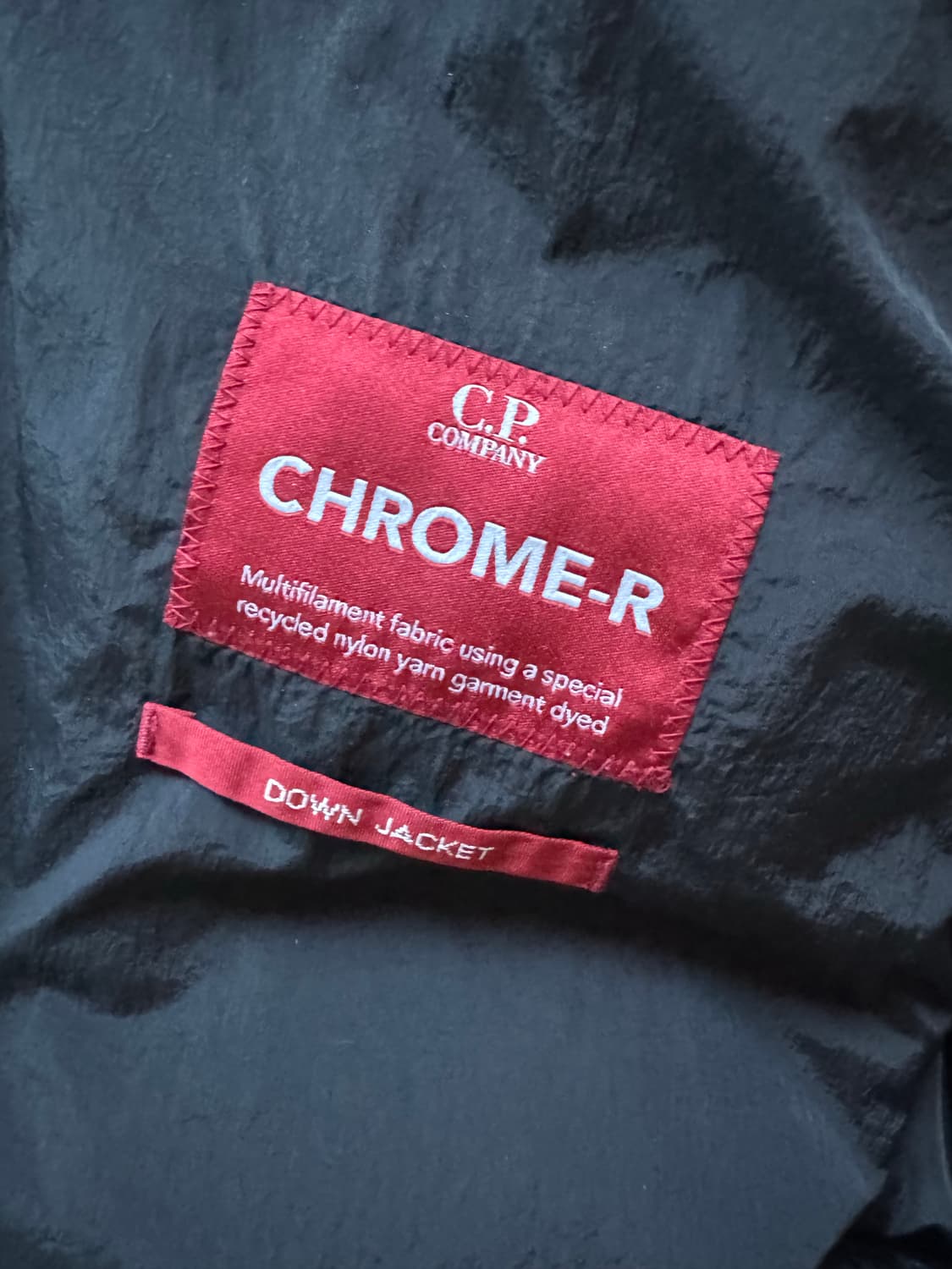 C.P. 컴퍼니 크롬-R 고글 다운 자켓 - 24FW 상품이미지4