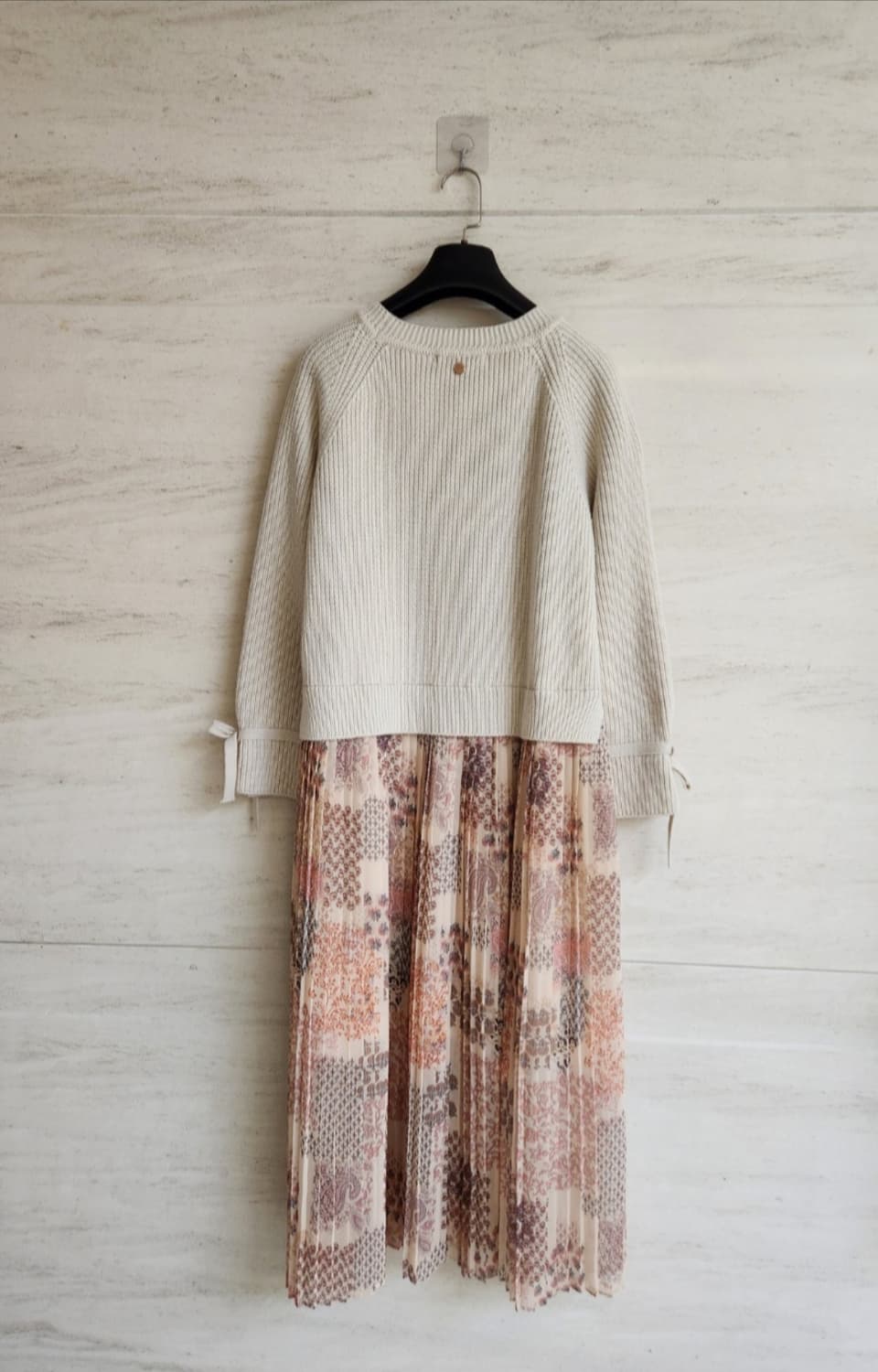 써스데이아일랜드 니트레이어드 플리츠 원피스 M사이즈 상품이미지3